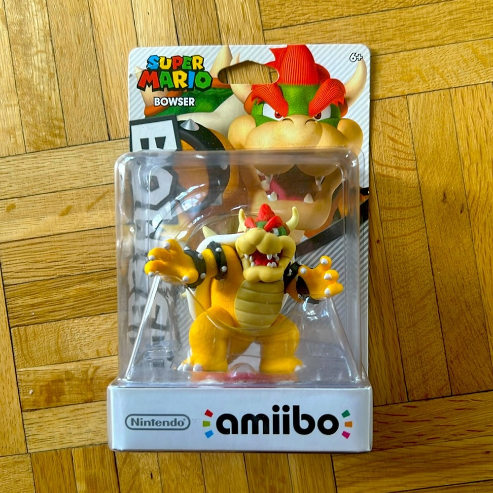 Nintendo. NEW. Super Mario Bowser amiibo.